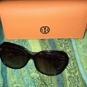 TORY BURCH SUNGLASSES